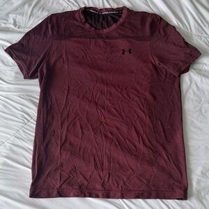 Under Armour Men's Burgundy Short Sleeve Breathable Exercise Shirt